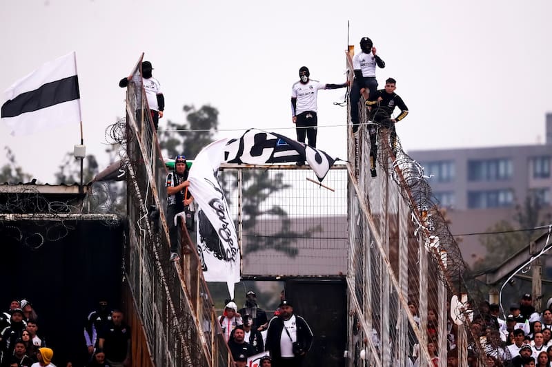 Colo Colo arriesga una multa tras el sumario que inició la Seremi de Salud de la Región Metropolitana.