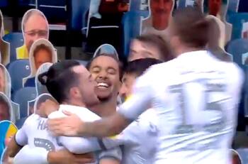 Llegó el segundo: Hélder Costa estiró la ventaja del Leeds sobre Stoke City