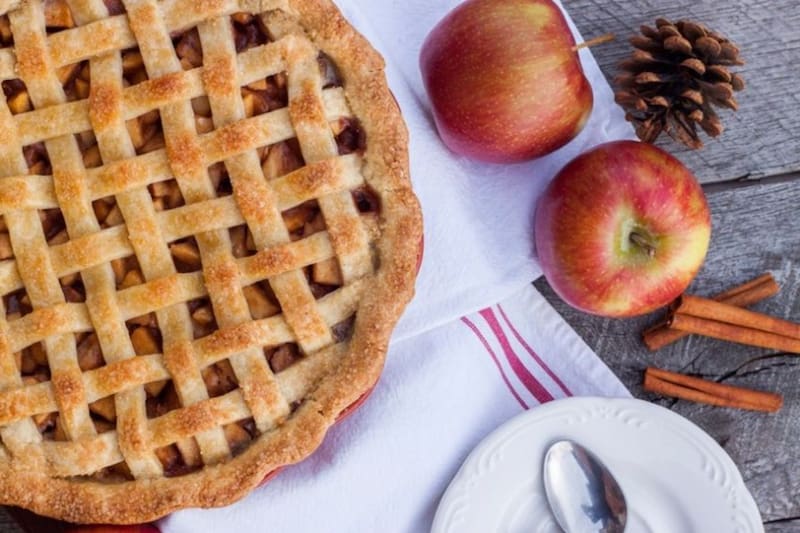 Sigue el paso a paso de este delicioso kuchen de manzanas casero.