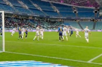 VIDEO | Ignacio Saavedra sigue encendido en Rusia y ahora anotó este agónico golazo desde fuera del área