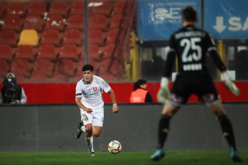 Marcelo Morales, lateral izquierdo de la U.