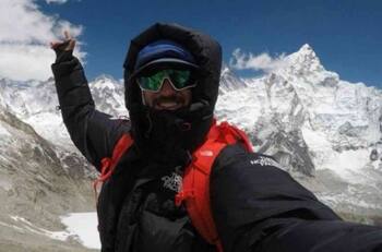 El mal clima obligó a suspender la búsqueda del chileno Juan Pablo Mohr en el K2