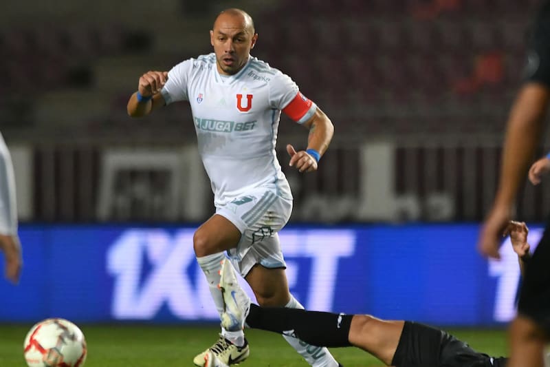 Marcelo Díaz ante Audax.