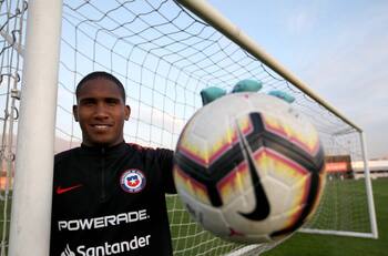 ¡Pero qué tapadón! Omar Carabalí impidió golazo de Yeferson Soteldo