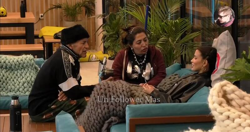 Durante la noche del 15 de julio, Constanza Capelli tuvo una sincera conversación con Jennifer Galvarini y Francisco Arenas, donde comentó su romance con Sebastián Ramírez.