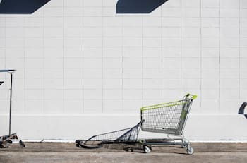 Cierre de tiendas y más de 500 trabajadores en riesgo: histórica empresa que llegó a competir con Ikea se declara en quiebra