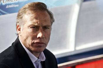 Roberto Sensini no llegó a acuerdo con Everton y dejará de ser el técnico de los "Ruleteros"