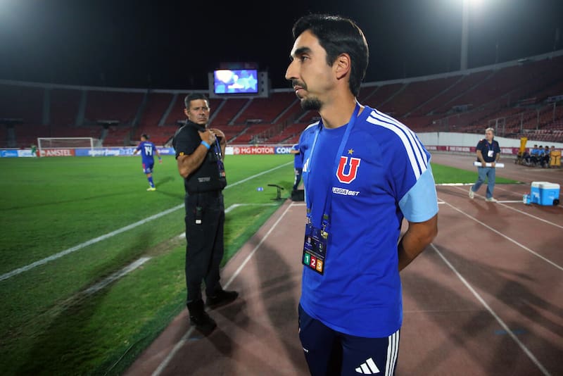 eliminada de Copa Sudamericana: Azul Azul aumenta la presión y se comienza a acabar la paciencia con Paqui. Foto: Aton