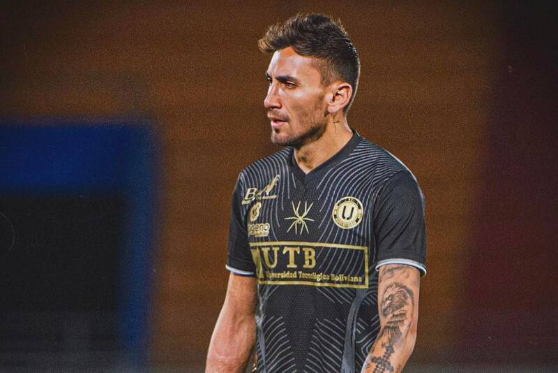 El arquero chileno fue figura en el Universitario de Vinto de Bolivia.