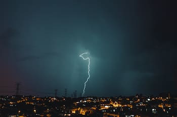 Tormentas eléctricas: ¿Qué hacer si ocurre una donde vivo?