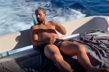 Despreocupado: Sergio "Kun" Agüero disfruta de sus vacaciones