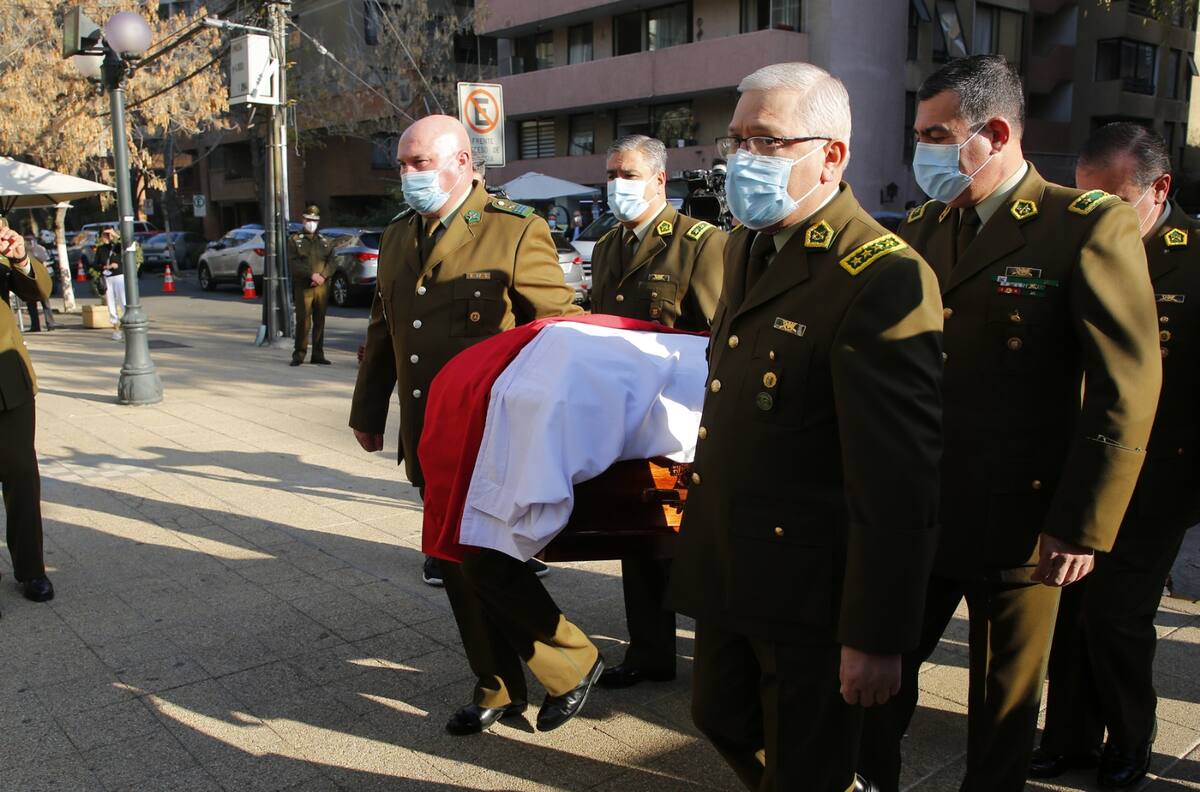 VIDEO | Familiares y amigos despiden al fallecido carabinero David Florido Cisterna en Quilpué