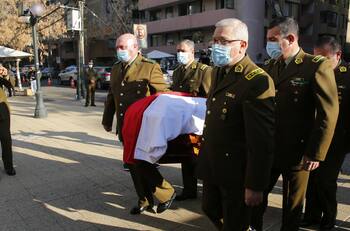 VIDEO | Familiares y amigos despiden al fallecido carabinero David Florido Cisterna en Quilpué