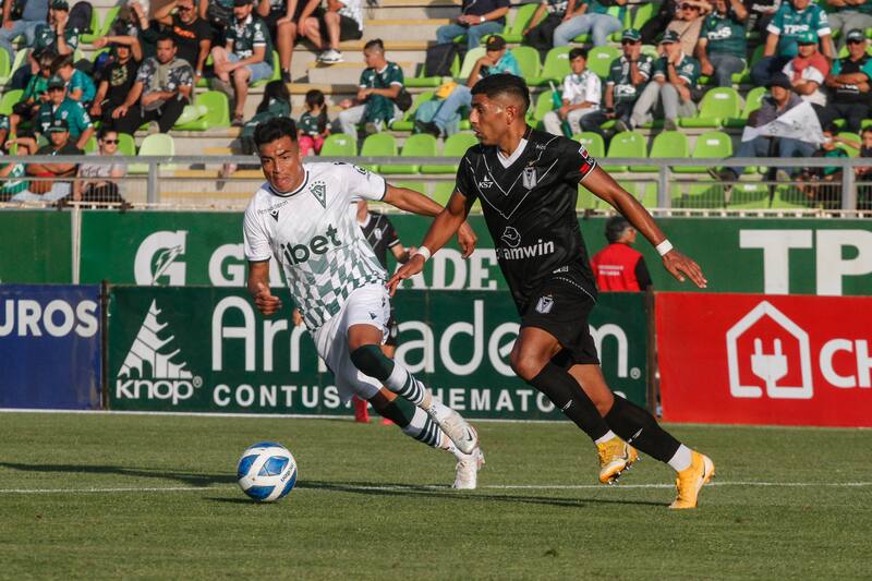 Santiago Wanderers vs Santiago Morning.