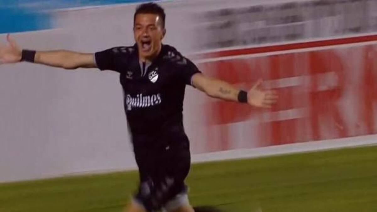 El tremendo golazo de chilena que se vivió en el ascenso argentino