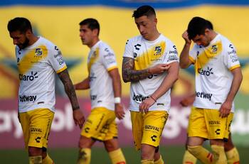 Delantero del Campeonato Nacional tuvo que ser operado de urgencia por tumor en su cuello