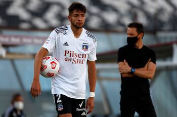 Hinchas se fueron en picada contra Colo Colo y el VAR tras revelarse audios