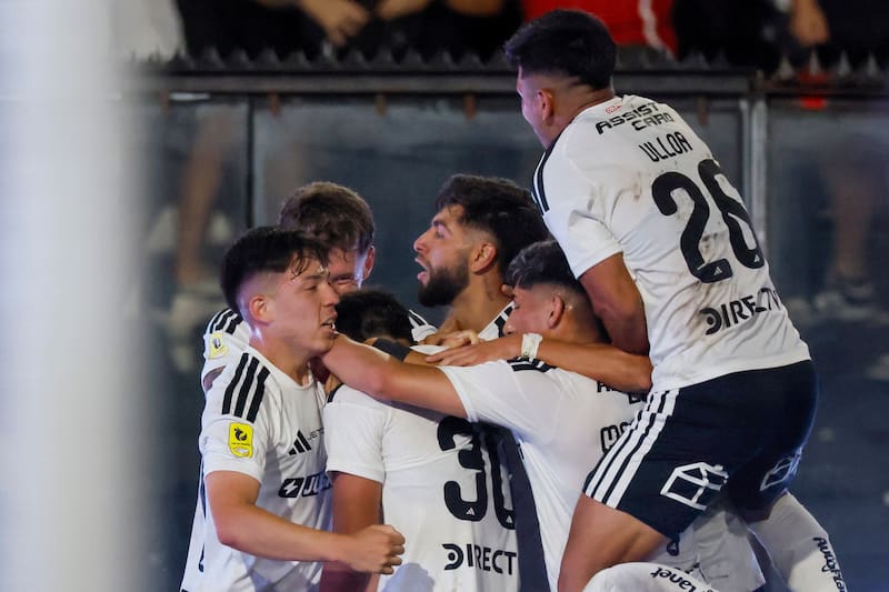 El plantel en su primera victoria 2026. Foto: Agencia Aton.