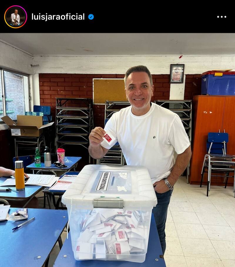 A través de redes sociales, distintas personalidades del mundo del espectáculo ejercieron su voto a sufragar y compartieron el registro.