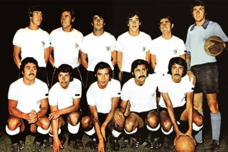 Leonel Herrera en el equipo titular de Colo Colo 73. (Foto: Revista Estadio)