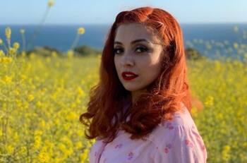 No ganó pero deslumbró: Mon Laferte realiza poderosa versión de "La Mujer" en el escenario de los Grammy 2022