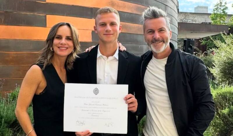 celebró importante logro académico de su hijo mayor.