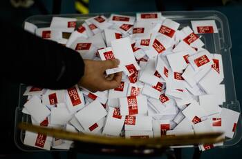 Candidatos presidenciales se preparan para último debate de cara a elecciones del 21 de noviembre