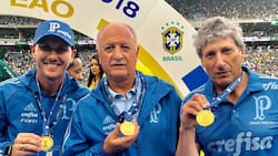 Ya apareció el primer candidato: DT extranjero se ofrece a la U para reemplazar a Paqui Meneghini