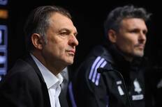 Aníbal Mosa confirma quién reemplazará a Bolados, descarta otro volante y detalla las 2 prioridades de Colo Colo