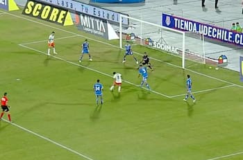 El increíble gol despilfarrado por Munder que salvó a la U: la armó como Maradona y definió como Higuaín