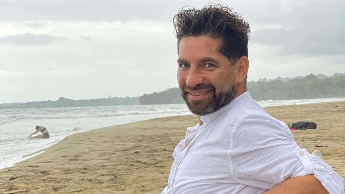 Recibió saludos de Humberto Sichel y Vero Bianchi: Karim Butte celebró su cumpleaños con postal desde el Caribe