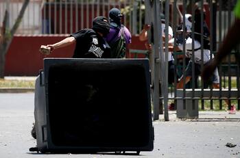 Fotos: Así fueron los desmanes que provocaron la suspensión del partido entre Iquique y Calera