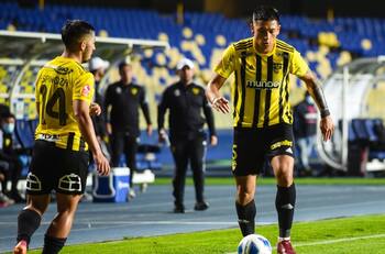 Oscuro presente: la racha negativa histórica que asusta a Fernández Vial en la Primera B