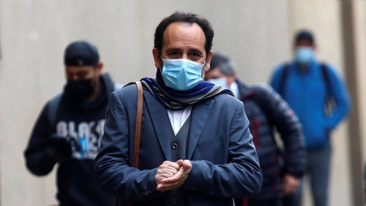 Daniel Núñez propone clausurar el Senado, pese a presentarse como candidato a la Cámara Alta