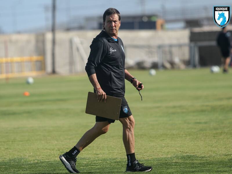 Hoy debuta en la banca de Iquique.
