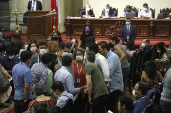 Gaspar Domínguez asume como vicepresidente de la Convención Constitucional
