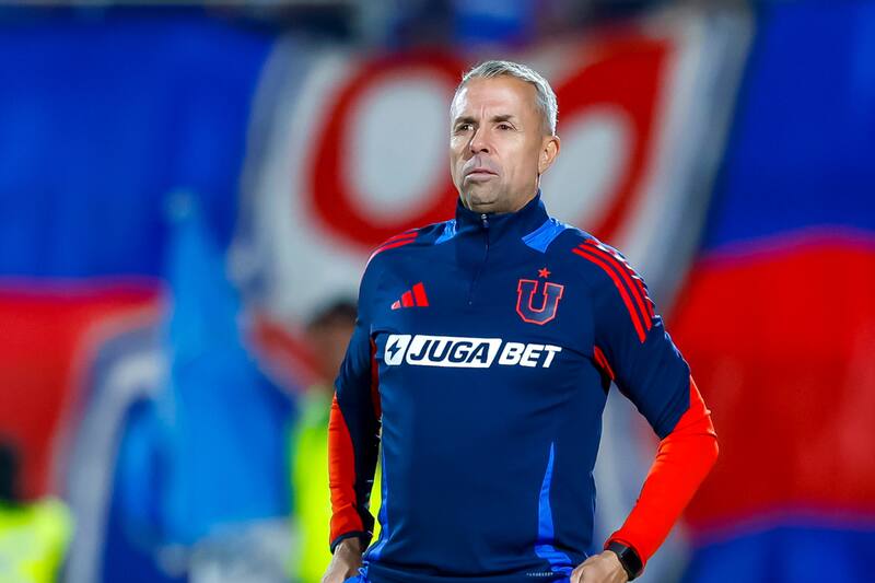 dirigiendo a U. de Chile.