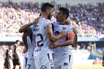 Sigue la locura por Deportes Concepción: aforo histórico en el Ester Roa para semifinales de la Liguilla