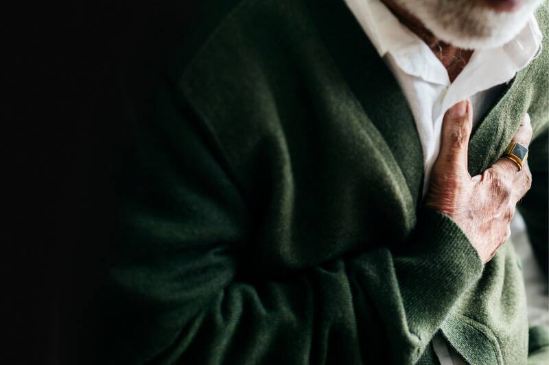 De acuerdo al estudio de Harvard, evitar estas condiciones es fundamental para extender la expectativa de vida. Créditos: Freepik.