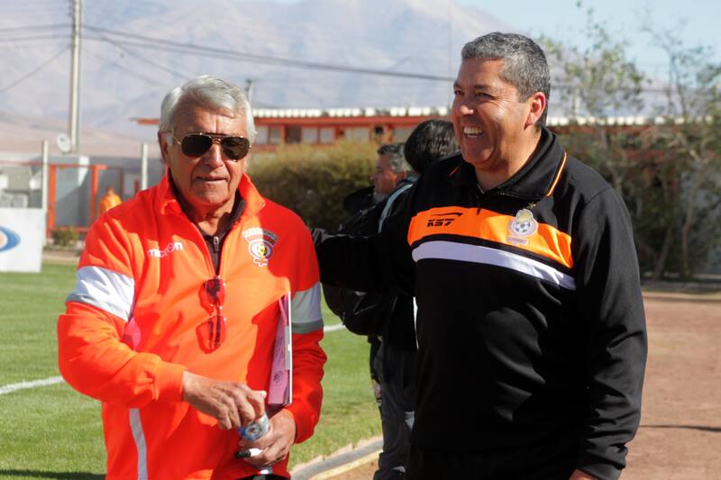 En El Salvador, por el Campeonato Transición 2017, dos entrenadores identificados con los clubes mineros. Fue el año del último arribo de Huerta a Cobresal. Desde ahí que no se mueve de la tienda cobresalina.