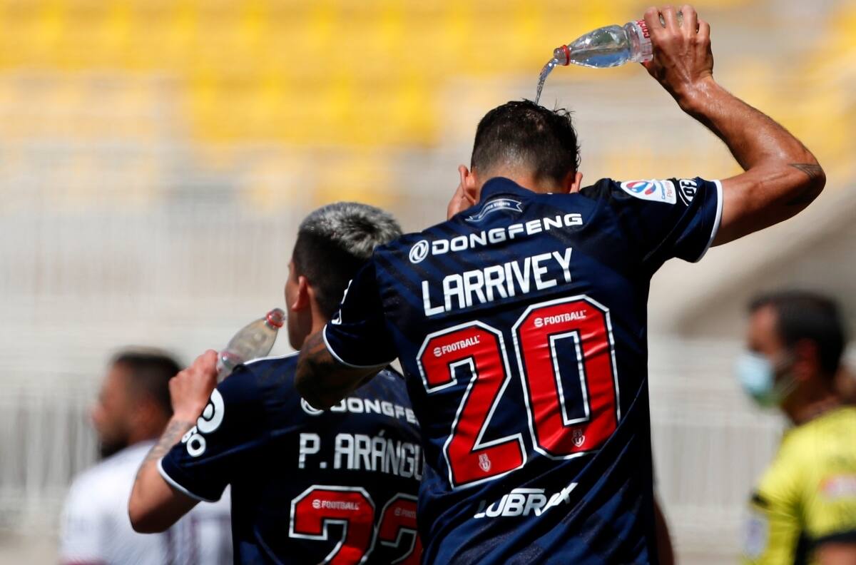 Infierno en Quillota: hinchas de la U furiosos por partido de los azules a las 12 del día