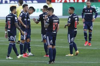 En la U reconocen que "no es exagerado" pensar que puedan perder su escudo y nombre