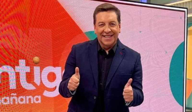 fue captado muy coqueto con conocida chica reality.