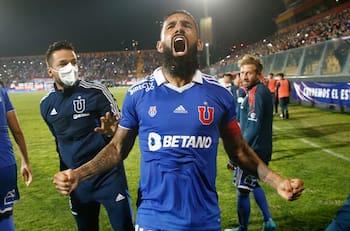 "Orgulloso de estar vivo para verlo": la emotiva felicitación del papá de Ronnie Fernández por su nominación a La Roja