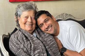 "Sigue con ganas de brindarnos su amor y compañía”: Rafa Araneda agradece las muestras de cariño ante complicada salud de su madre