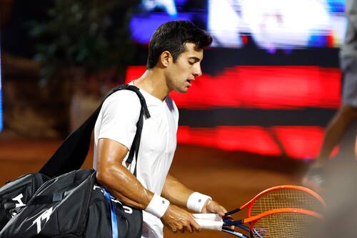 volvió a retirarse.