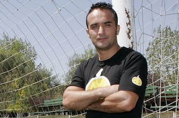 Goleador histórico de la UC: "Nico Castillo deberá hacer muchos goles cuando vuelva"