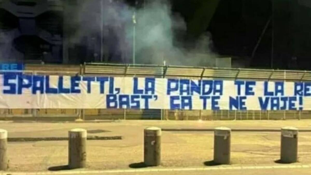 Insólito: La hinchada europea que le robó el auto a su DT y solo se lo devolverán si renuncia