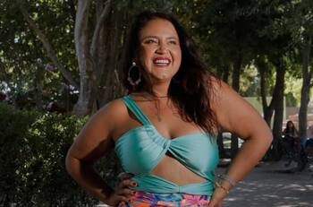 Pamela Leiva enciende las redes con destapadas fotos en bikini desde Brasil