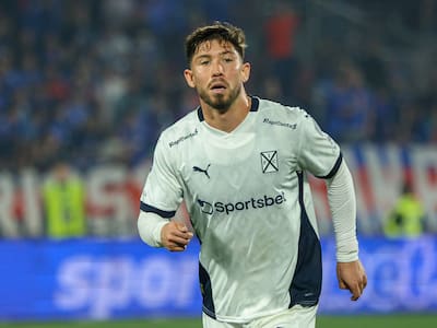 “Y lo comparaban con Arturo Vidal”: Hinchas de Independiente piden banca para Felipe Loyola